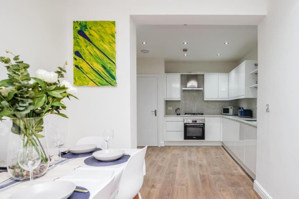 Newly Renovated Modern 4 Bed 3 Bath Apartment Londres Exterior foto