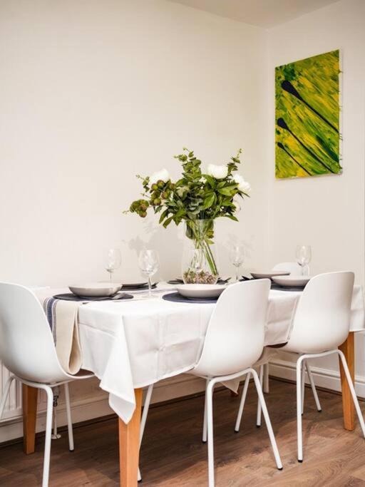Newly Renovated Modern 4 Bed 3 Bath Apartment Londres Exterior foto