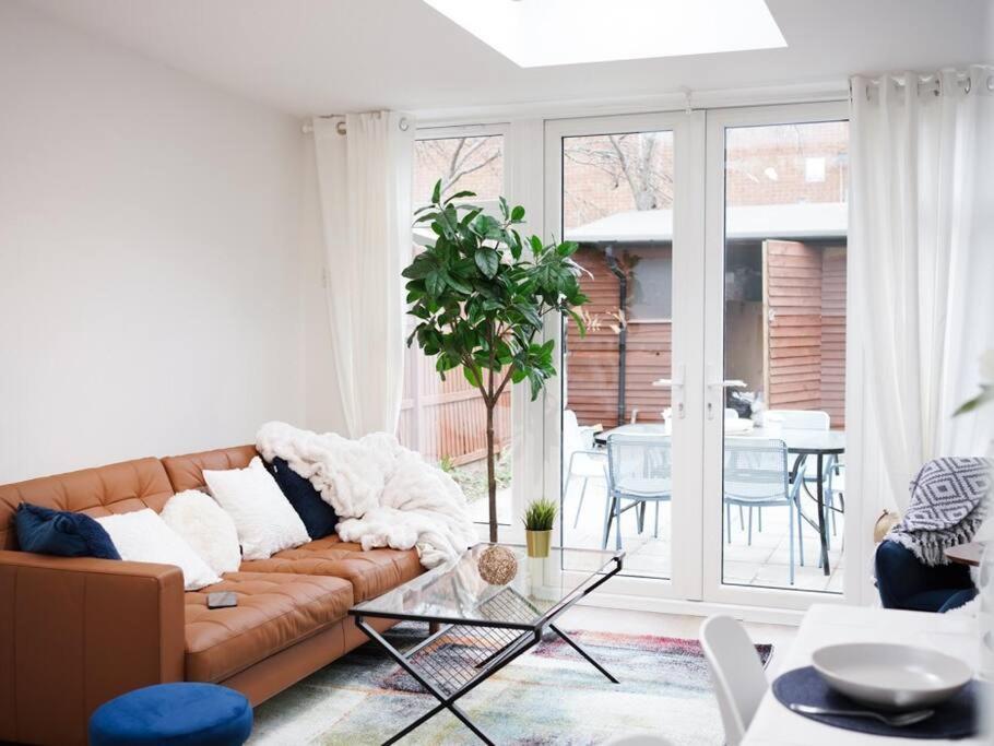 Newly Renovated Modern 4 Bed 3 Bath Apartment Londres Exterior foto